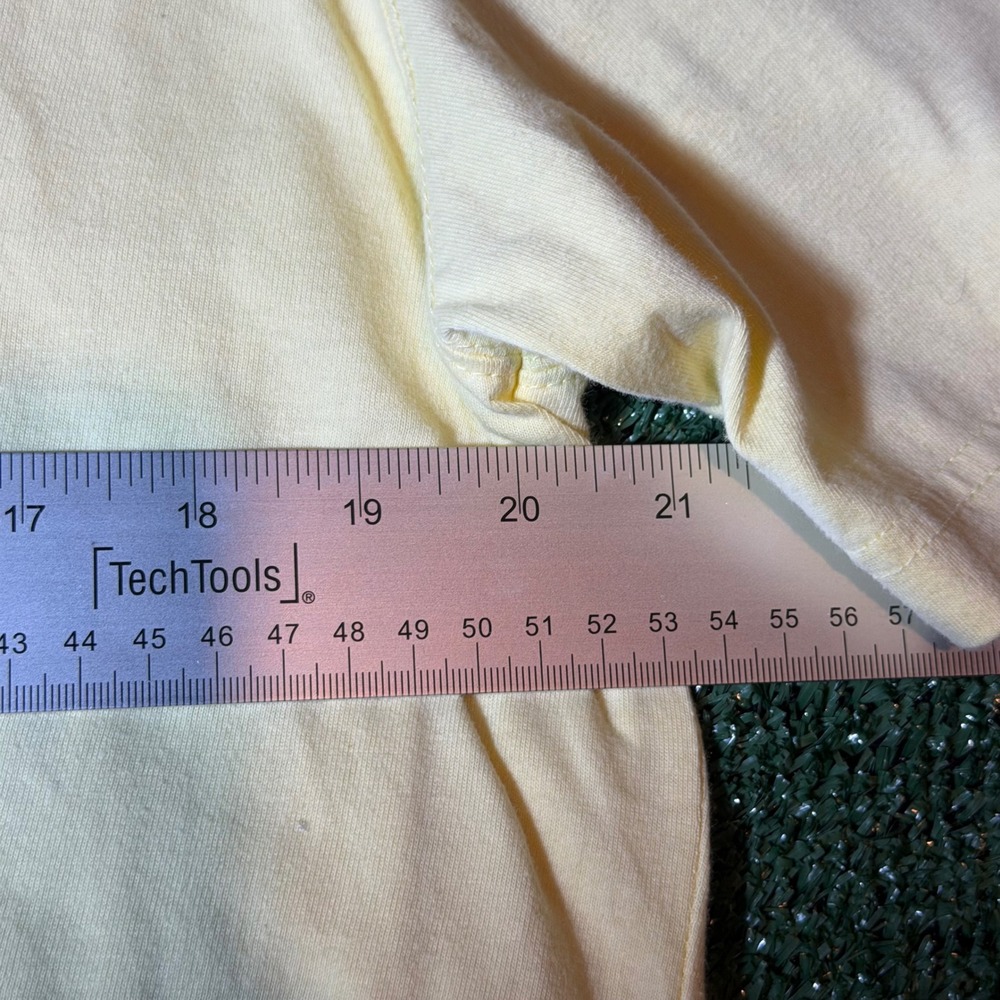 Chaps Mens Short Sleeve Pocket T-Shirt Yellow Embroidered Crest Logo Size L - Picture 4 of 5